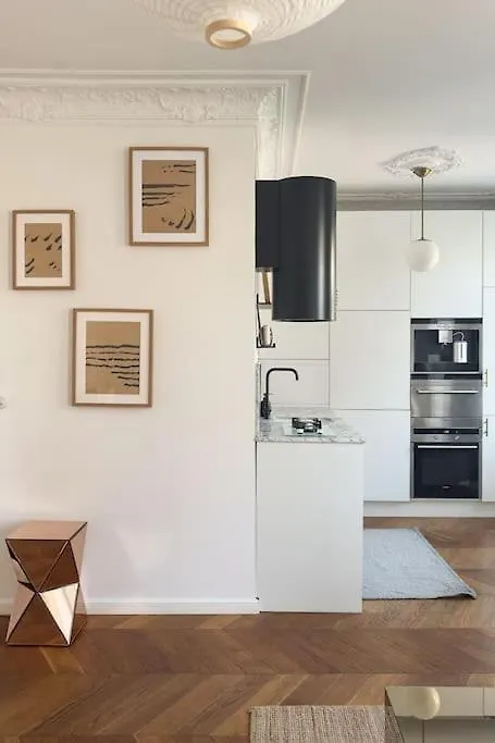 Mid-Century, Artistic Apartment, National Stadium Varšava 0*,  Polsko